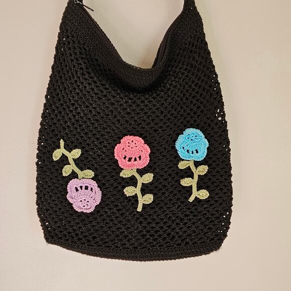 Sonoma Crochet Shoulder Bag Black Knit Tote Purse Floral Applique Boho Cottage - Picture 2 of 14